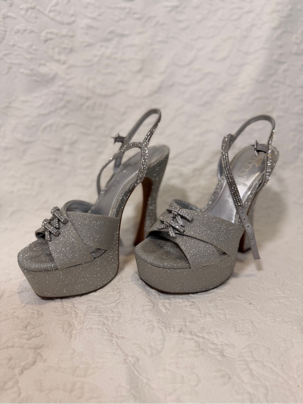 Gianni Bini Silver Glitter Platform Peep-Toe Slingbacks